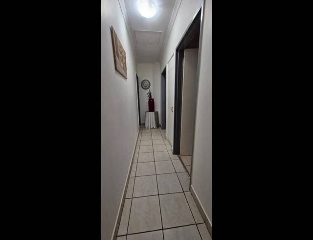 2 BEDROOM TOWNHOUSE FOR SALE IN SUNAIR PARK